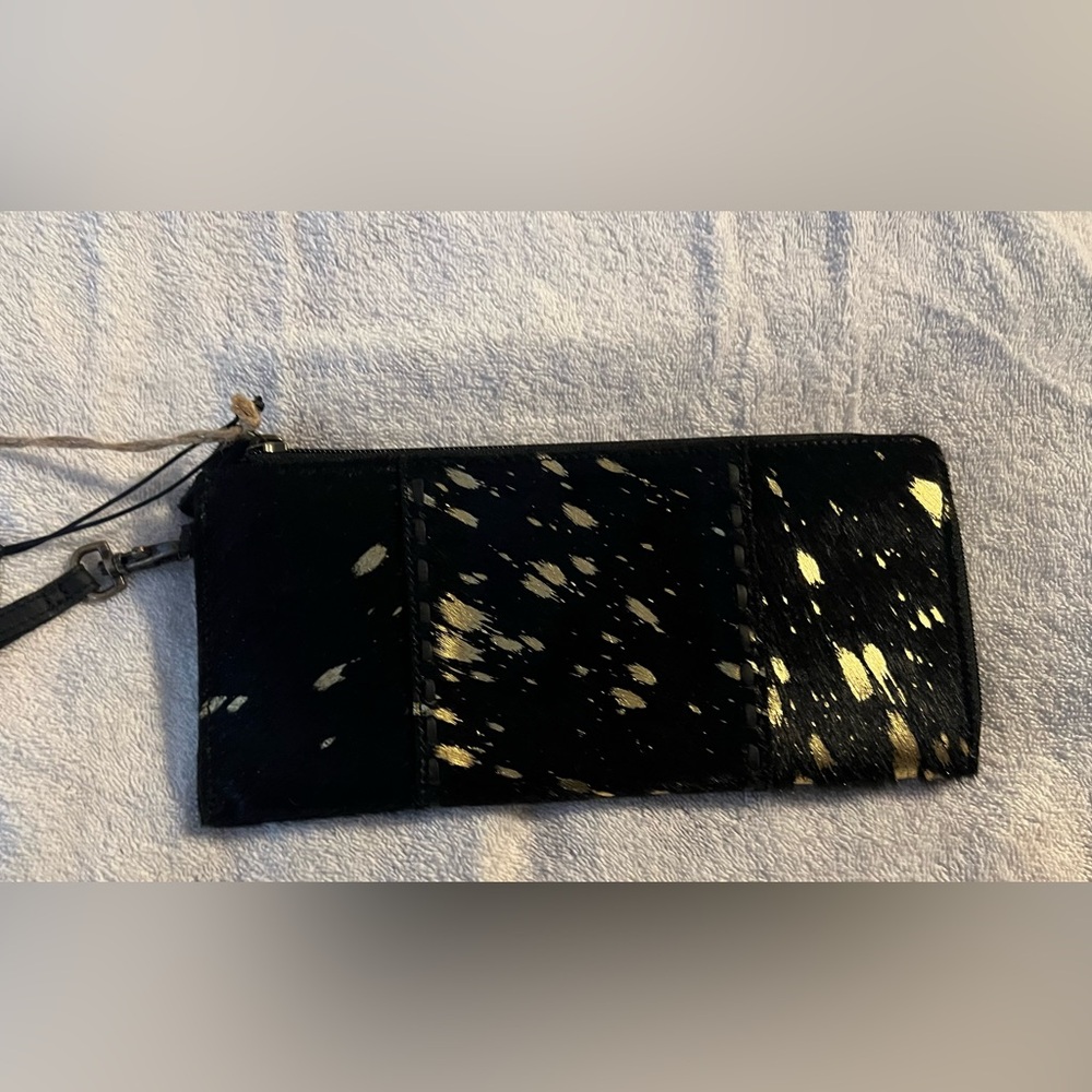 BNWT Myra Wallet in Black and Gold